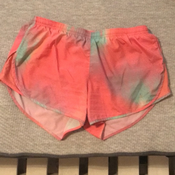 Nike Shorts Medium - Picture 1 of 6